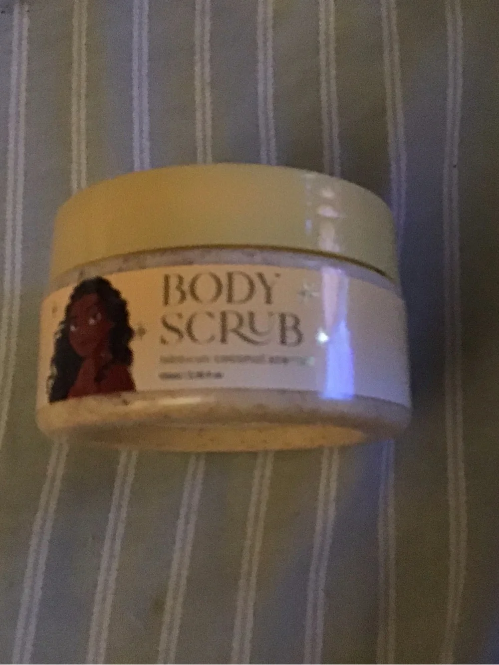 Moana Mango-Scented Bubble Bath & Body Scrub - Pink/Yellow